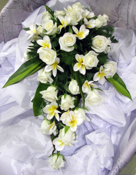 Brides Trailing Style Bouquet