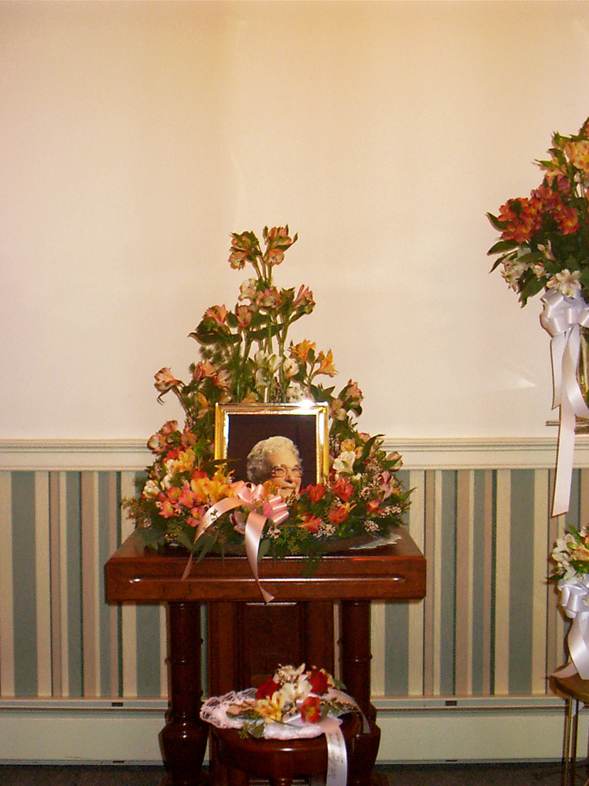 Alstromeria cremation wreath tribute