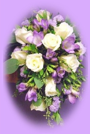 bride_wedding_bouquet_roses_freesia