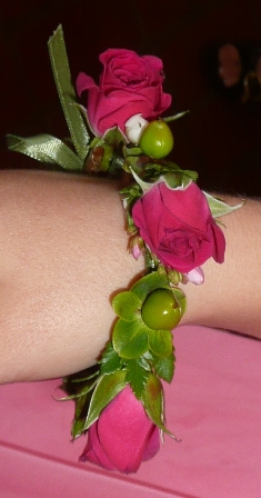 Spray rose bracelet