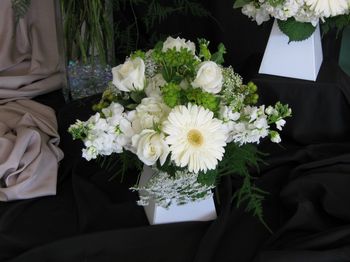 White centerpiece in blumebox