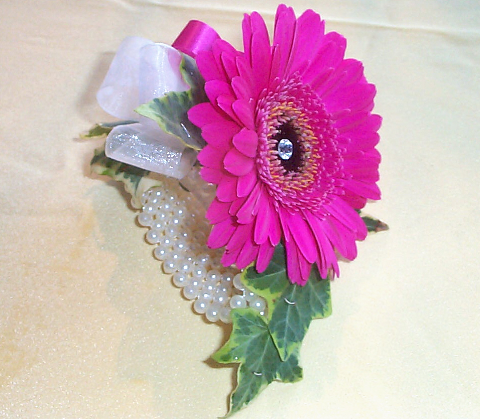 Wrist corsage